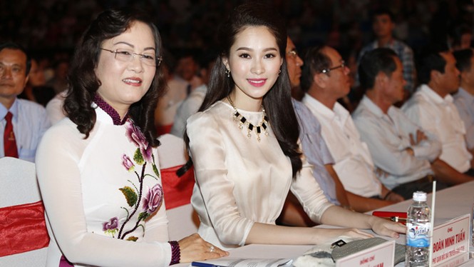 Thu Thảo hội ngộ Ngọc Hân tại quê nhà - ảnh 12