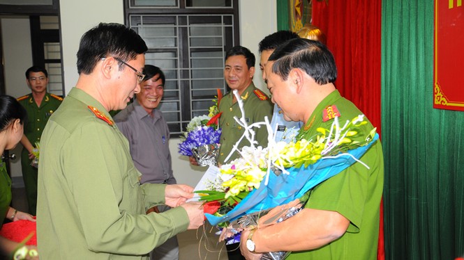 Phá ổ nhóm sản xuất, tiêu thụ chíp điện tử gian lận xăng dầu - ảnh 1