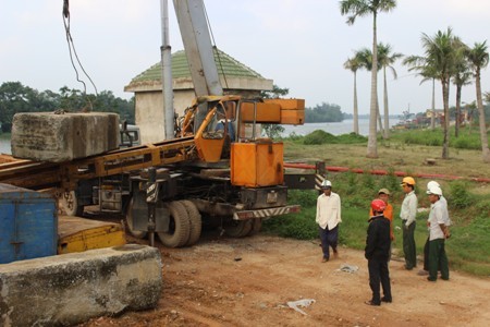 Đứt dây cáp cần cẩu, một người nhập viện - ảnh 1
