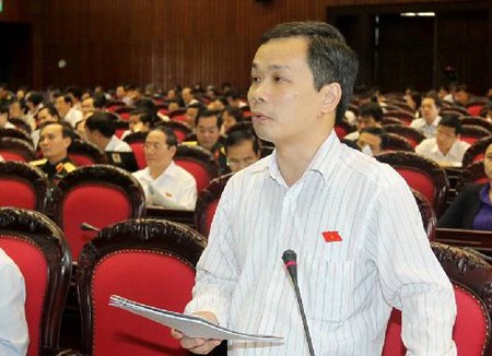 'Làn gió' tăng lương không đủ làm mát người lao động - ảnh 1
