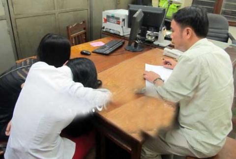 Luật ngầm đáng sợ của giới chăn dắt chân dài - ảnh 1