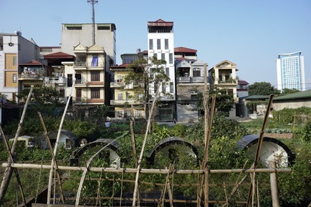 Những 'khu dân cư' của người sống và người chết giữa thủ đô - ảnh 10