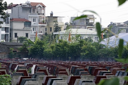 Những 'khu dân cư' của người sống và người chết giữa thủ đô - ảnh 1