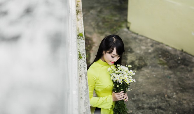 Hoa khôi Hà Nội thơ mộng bên trường xưa - ảnh 11