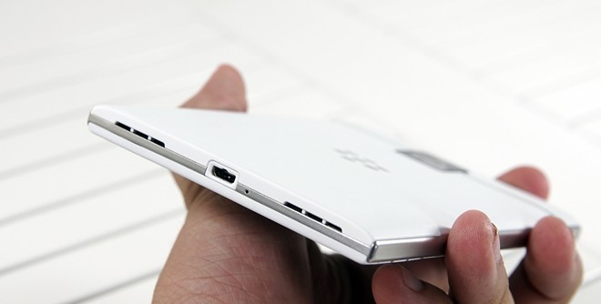 Mở hộp BlackBerry Passport màu trắng tại Việt Nam - ảnh 6