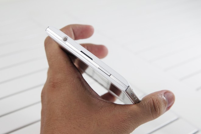 Mở hộp BlackBerry Passport màu trắng tại Việt Nam - ảnh 7