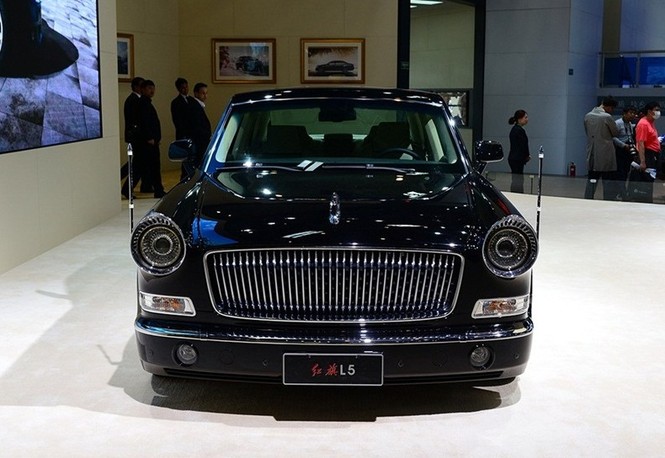 Ngắm xe sang giá 20 tỷ đồng “made in China“ - ảnh 1