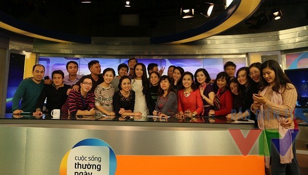 Hoa hậu Kỳ Duyên rạng rỡ trên trường quay VTV - ảnh 12