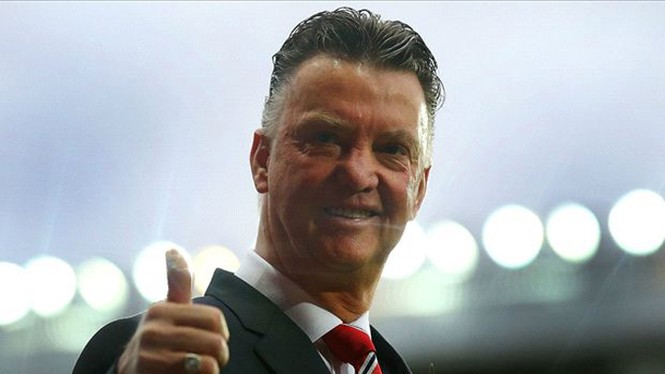 Thắng Liverpool, Van Gaal mừng vì... vợ hài lòng - ảnh 1