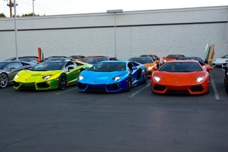 Lóa mắt với sắc màu Lamborghini dán mạ crôm - ảnh 1