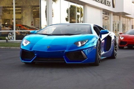 Lóa mắt với sắc màu Lamborghini dán mạ crôm - ảnh 3