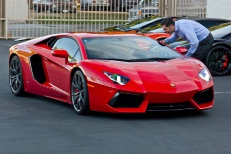 Lóa mắt với sắc màu Lamborghini dán mạ crôm - ảnh 7