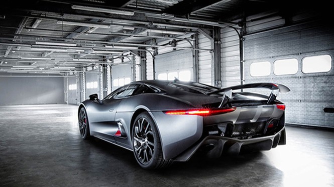 Jaguar C-X75 đối đầu Aston Martin DB10 trong 'Điệp viên 007' - ảnh 1