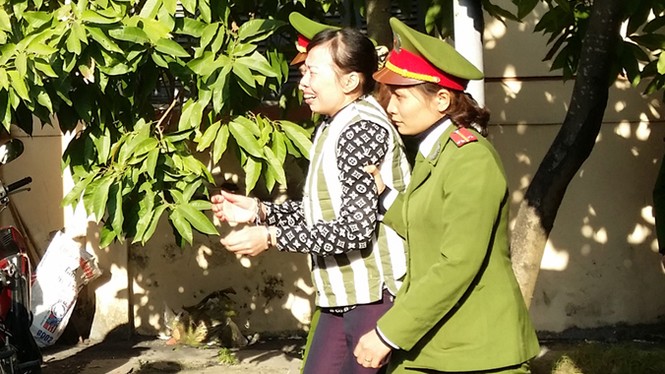 Xử tiểu thương chợ Hải Hà: Nhạt nhòa nước mắt - ảnh 4