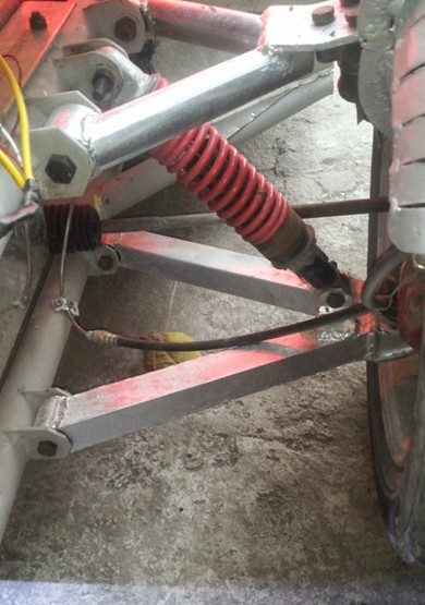 Cận cảnh xe hơi tự chế 60 triệu đồng của dân Hà Nội - ảnh 6