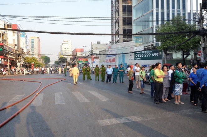 Thẩm mỹ viện “Nữ hoàng Ai Cập” bốc cháy - ảnh 4