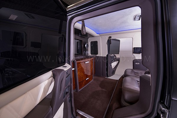 Mercedes G63 AMG độ bọc thép, lên ‘limo’ giá 1 triệu USD - ảnh 7