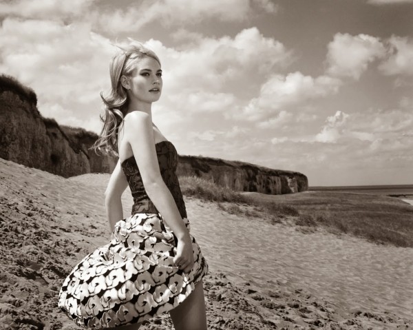 Vẻ đẹp trong veo của nàng 'Lọ Lem' Lily James - ảnh 10