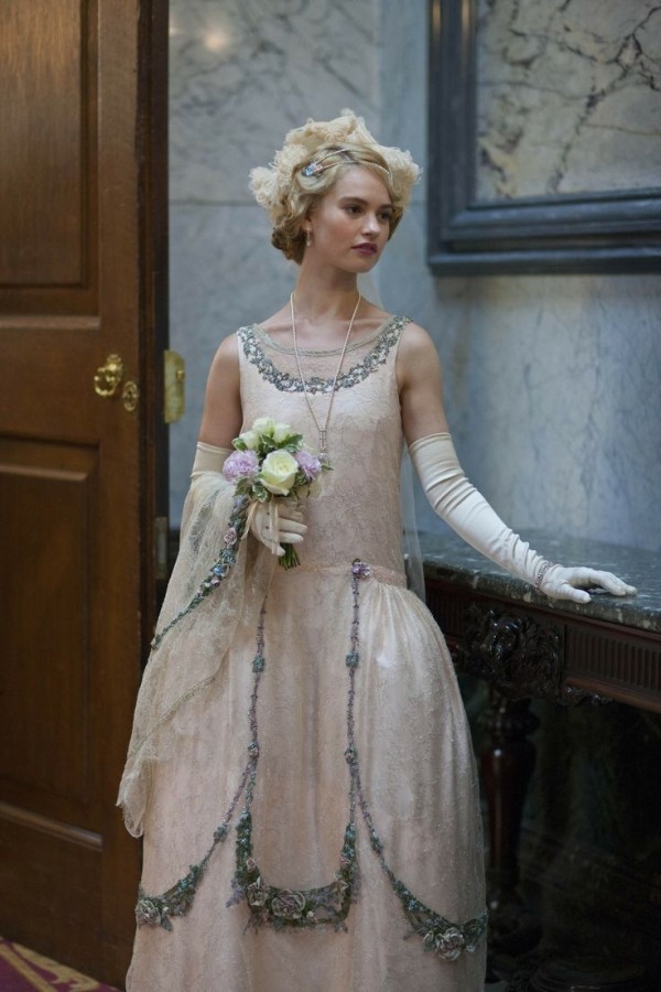 Vẻ đẹp trong veo của nàng 'Lọ Lem' Lily James - ảnh 12