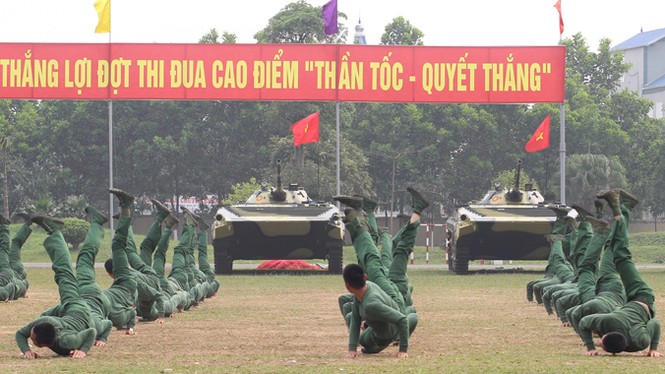 Xem bộ binh cơ giới duyệt đội ngũ, trình diễn trống hội - ảnh 13