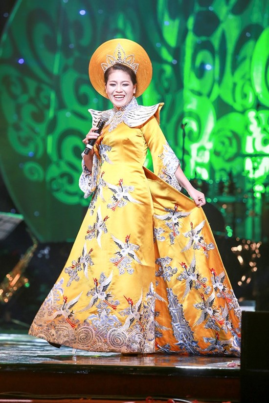 Phương Thanh, Thu Minh, Hà Hồ và những bộ cánh tiền tỷ - ảnh 1