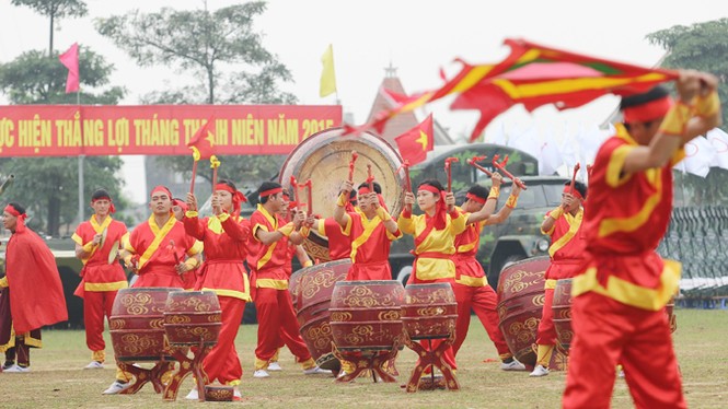 Xem bộ binh cơ giới duyệt đội ngũ, trình diễn trống hội - ảnh 8