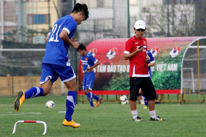Nhân sự ở U23 Việt Nam và áp lực từ bầu Đức - ảnh 1