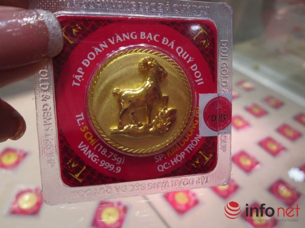 Tranh nhau đặt cọc, “cháy” vàng ngày Thần tài - ảnh 15