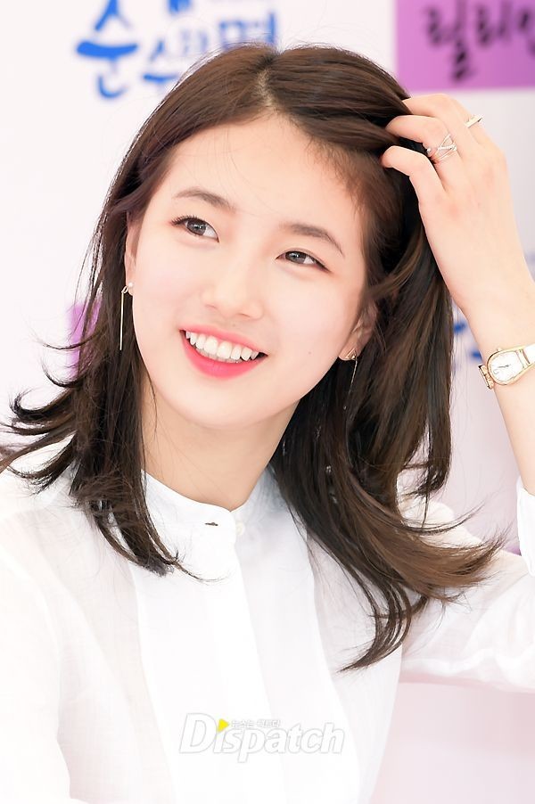 Bạn gái Lee Min Ho 'khổ sở' vì... giữ váy - ảnh 5