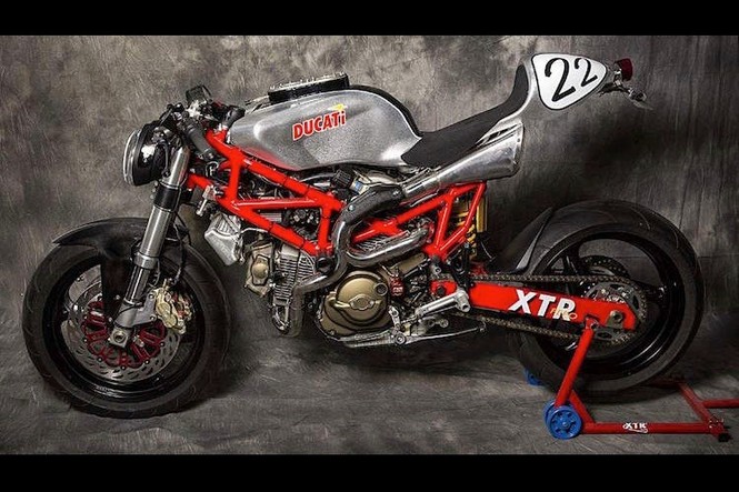 Ducati Monster 1000 biến hình 'quái vật' với đồ chơi khủng - ảnh 1