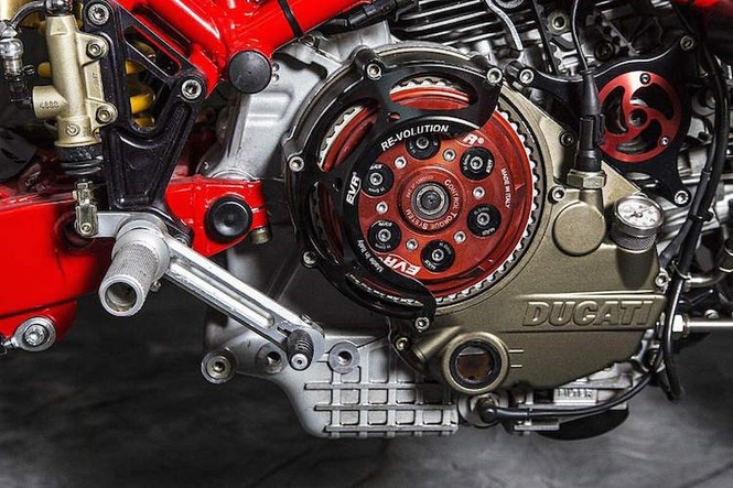 Ducati Monster 1000 biến hình 'quái vật' với đồ chơi khủng - ảnh 4