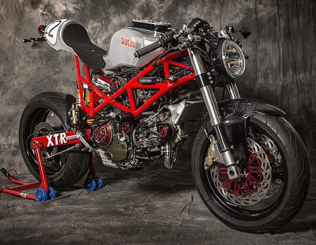 Ducati Monster 1000 biến hình 'quái vật' với đồ chơi khủng - ảnh 8