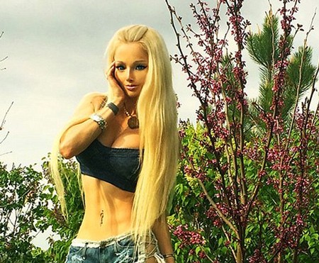 'Búp bê sống' Valeria tái xuất với hình ảnh nữ lực sỹ - ảnh 3