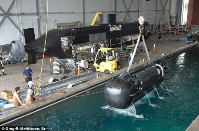 Hé lộ hình ảnh về lực lượng đặc nhiệm Navy SEAL - ảnh 15