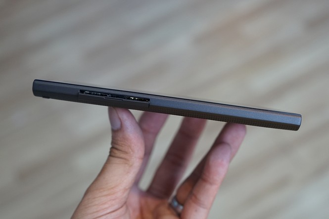 Đập hộp Blackberry Leap chính hãng tại Việt Nam - ảnh 5