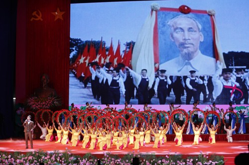 Hình ảnh Lễ kỷ niệm 125 năm Ngày sinh Chủ tịch Hồ Chí Minh - ảnh 12