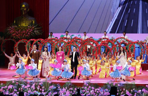Hình ảnh Lễ kỷ niệm 125 năm Ngày sinh Chủ tịch Hồ Chí Minh - ảnh 13