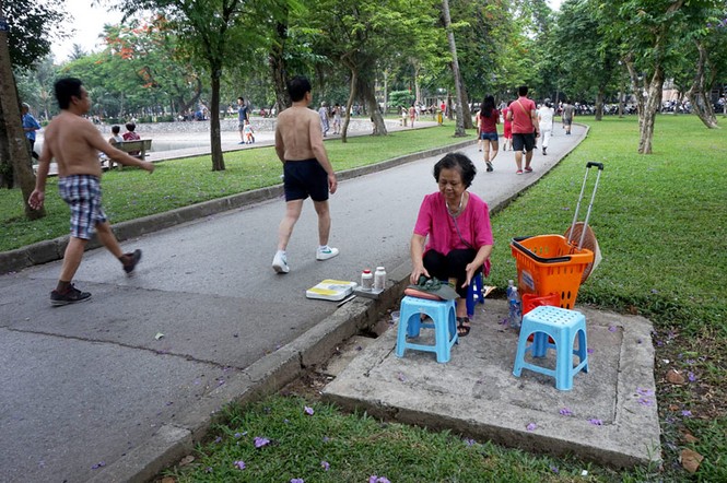 Đo huyết áp, xét nghiệm máu dạo ở Hà Nội - ảnh 1