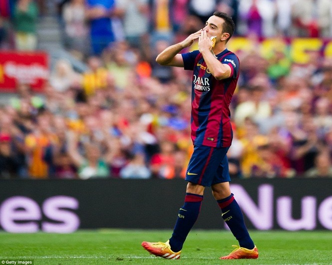 Xavi rơi lệ trong ngày chia tay Nou Camp - ảnh 3
