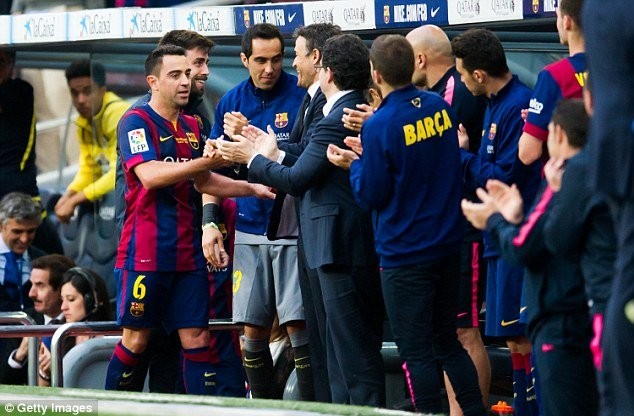 Xavi rơi lệ trong ngày chia tay Nou Camp - ảnh 7