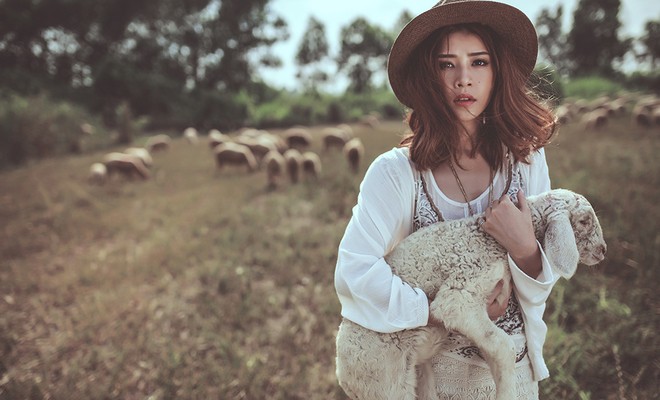 Chi Pu hóa thân thành kiều nữ du mục quyến rũ - ảnh 3