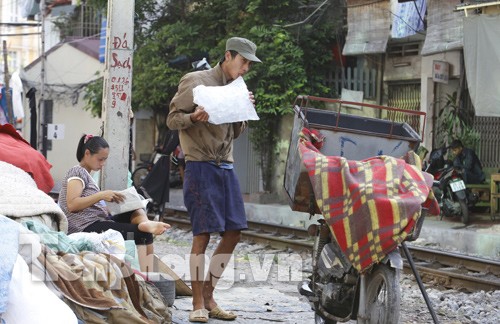 Hà Nội trong cái nắng nóng như thiêu đốt - ảnh 10