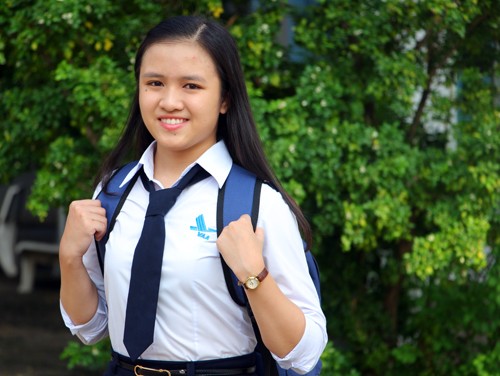 3 thủ khoa xinh hơn hotgirl ở TP HCM - ảnh 1