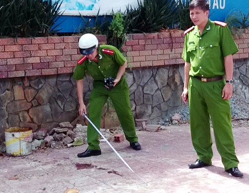 Bà chủ quán nhậu bị khách bắn vì đòi tiền con mực khô - ảnh 1