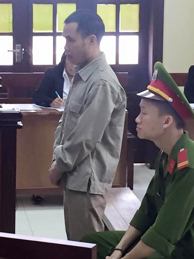 Hoãn tòa vụ dùng búa đinh đánh chết 3 người hàng xóm - ảnh 1