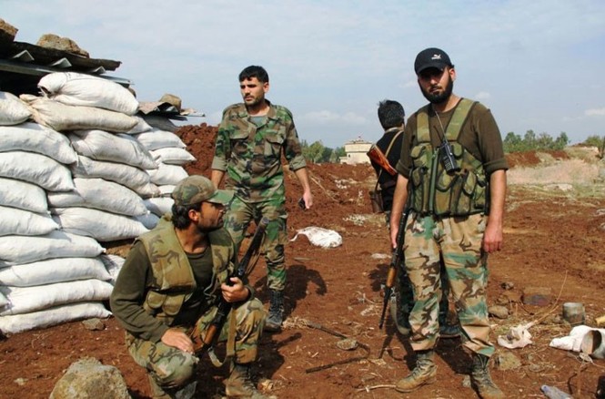 Tận thấy máy bay chiến đấu Syria xuất kích giữa vòng vây IS - ảnh 8