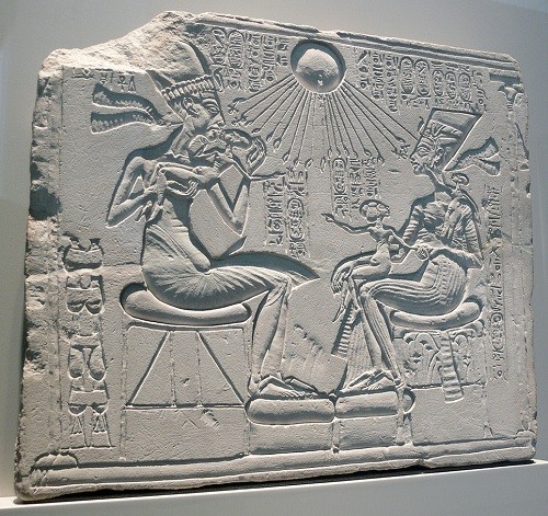 Vì sao Nefertiti được coi là nữ hoàng đẹp nhất Ai Cập? - ảnh 2