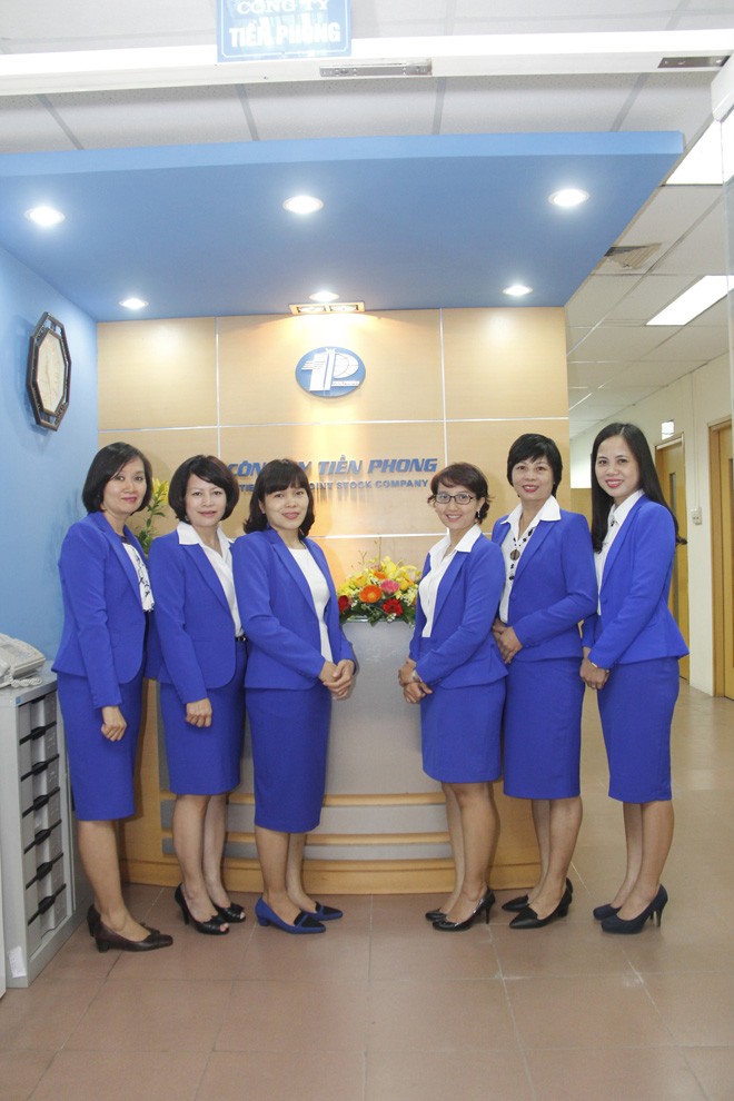 Nhà sách Tiền Phong thuộc top 100 thương hiệu dẫn đầu Việt Nam năm 2015 - ảnh 4