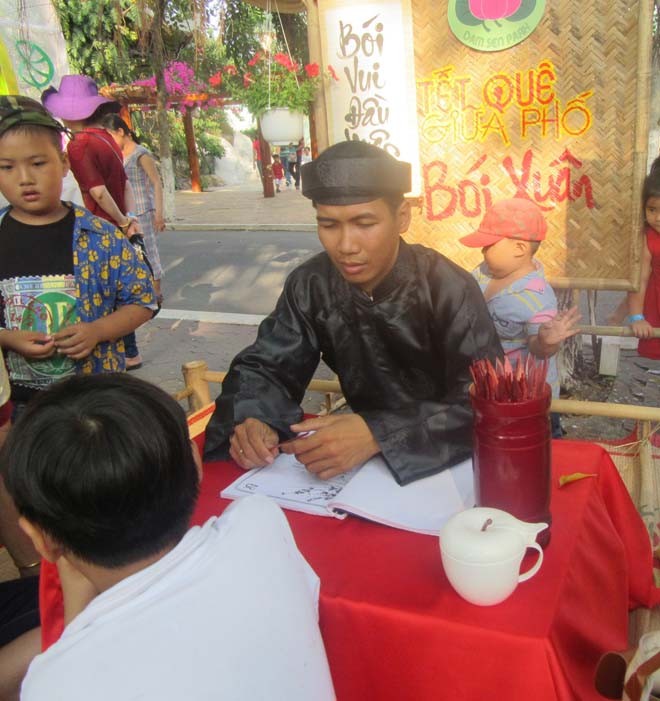 Góc chợ quê giữa Sài Gòn - ảnh 4