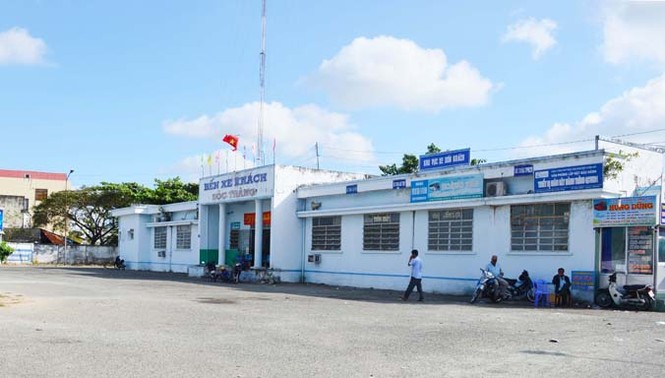 Mòn mỏi chờ xe chiều ngày nghỉ cuối cùng - ảnh 3